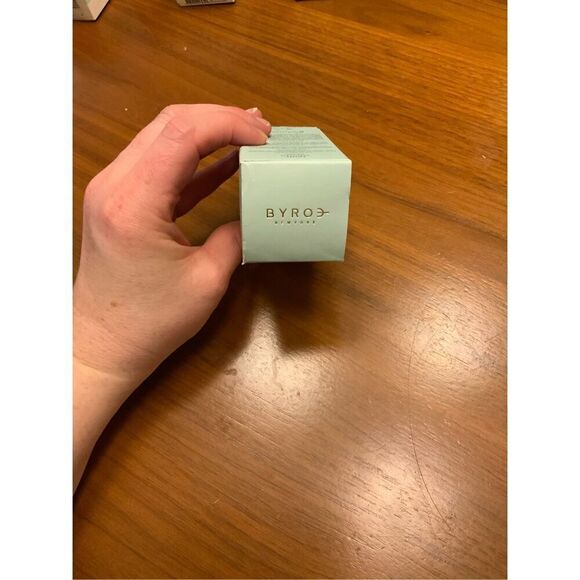 BYROE Tea Time Peony Tea Glow Oil - Picture 5 of 7